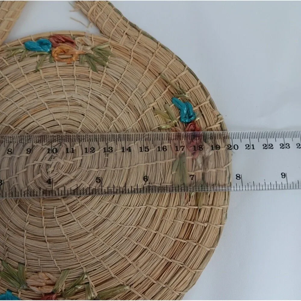 Vintage Hand Woven Straw Grass Trivets Hot Pads Wall Hangings Raffia Flowers